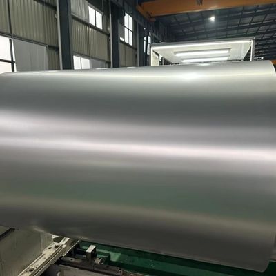 Verscheidene kleuren Ral & Pantone Kleur gecoate aluminiumplaat Voorgeverfde aluminium spoel 0,50 mm dik 1250 mm breed Voor gebouwen