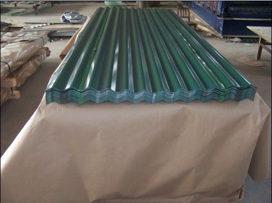 18 Gauge x 48 In legering 3105 Geaffineerde kleur Voorgeschilderd aluminiumplaat voor het maken van dak- en wandbekledingsmateriaal