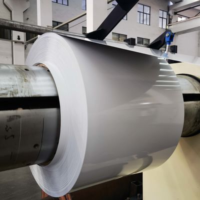 Hoge slagvastheid Kleurgecoate aluminiumplaat met een achterlaagdikte van 10um