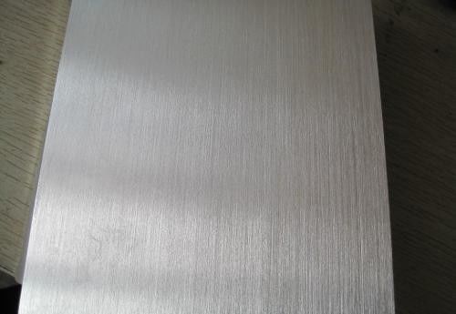 0.80 mm Dikte Voorgeverfde aluminiumplaat voor elektrisch apparaat Gedrukt of gerimpeld oppervlak