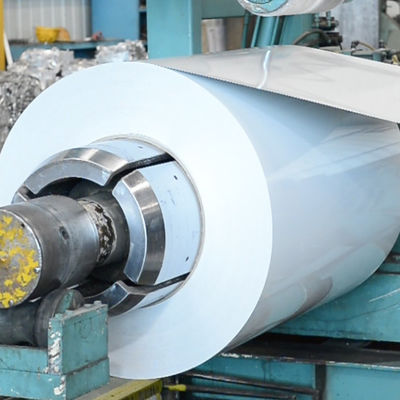 AA3xxx Geverfd aluminiumplaat voor koelkastpanelen van lichtgewicht en sterk materiaal voor een verbeterde brandstofzuinigheid