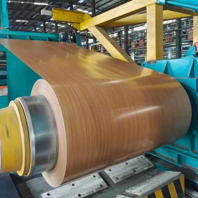 Aluminiumplaat met een houten kleurpatroon, gebruikt in dakbedekking