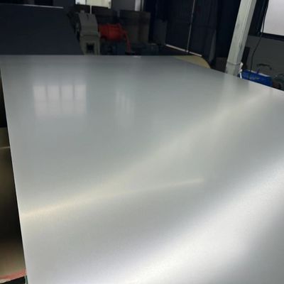 legering 3105 H34 Temperatuur 0,43 mm Dikte Ral Kleur gecoate aluminiumplaten voor het bouwen van buitenpaneel