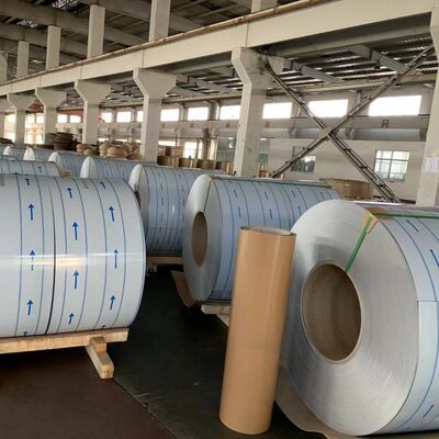 Aluminiumlegering 3003 aluminium plaat voor plafondmateriaal binnenshuis (0,6-0,9 mm | Aangepaste breedte | RAL-coating)