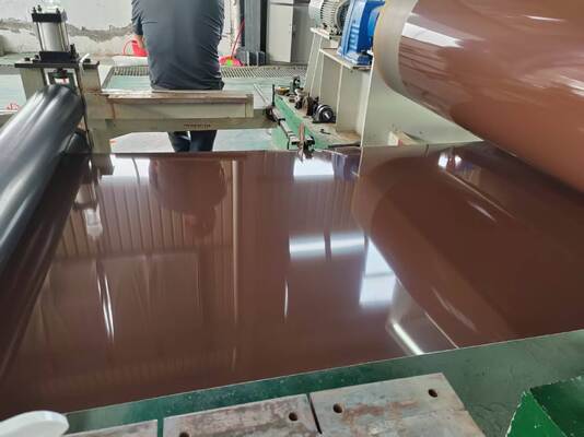 Lichte aluminiumplaat voor dakbedekking gemaakt van legering 3105 PPG Kynar PVDF Matte Grey Ral 7046 Kleur voorgeverfde spoel 49 inch breed