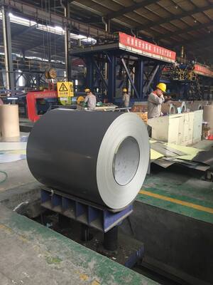 Voorgeverfde aluminiumplaat voor dakbedekking legering 3105 met PPG verf Kynar PVDF Matte Grey Ral 7046 Kleur spoel 0,05 inch dikte en 49 inch breedte